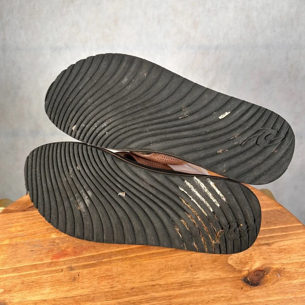 Rip Curl Flip Flop Sandals Mens 9.5 Brown Good Perforated Straps Thong Shoes